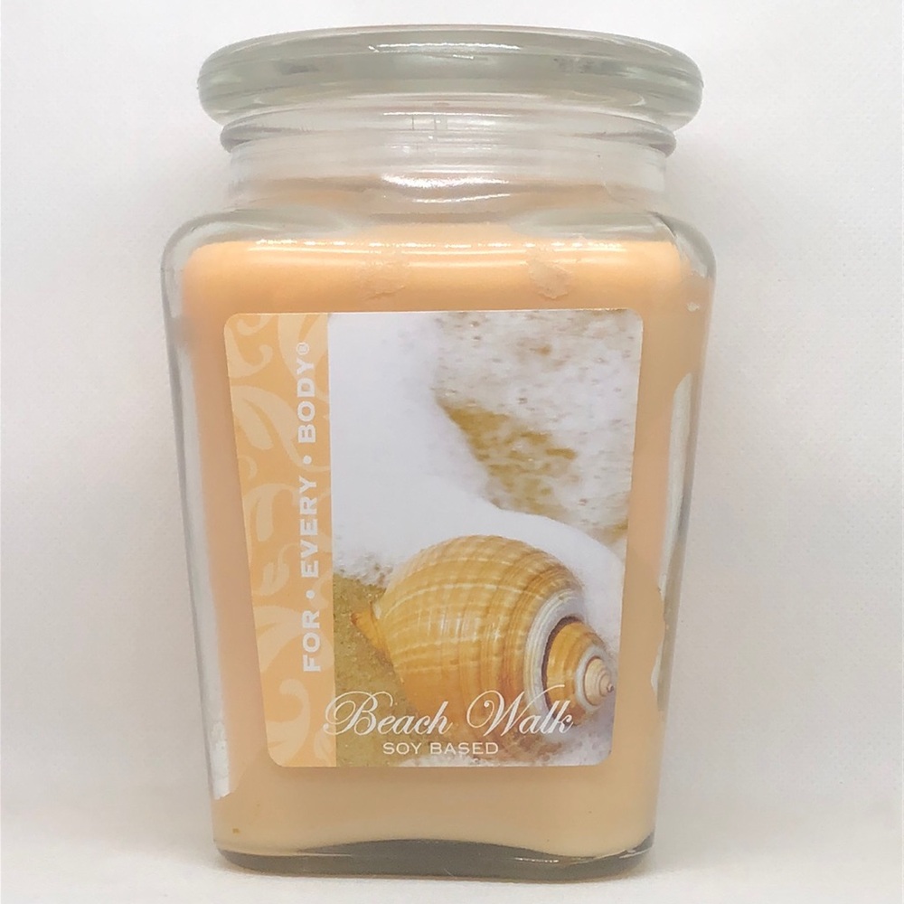 Beachwalk soy-based For Every Body Shell Candle 18oz 🐚 NWT RARE HARD TO FIND
